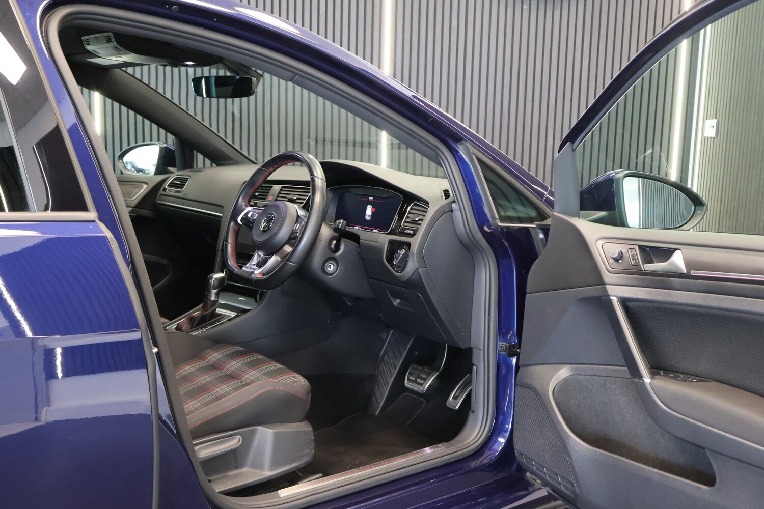 Used Volkswagen Golf 2018 for sale - 78045529: Photo 17