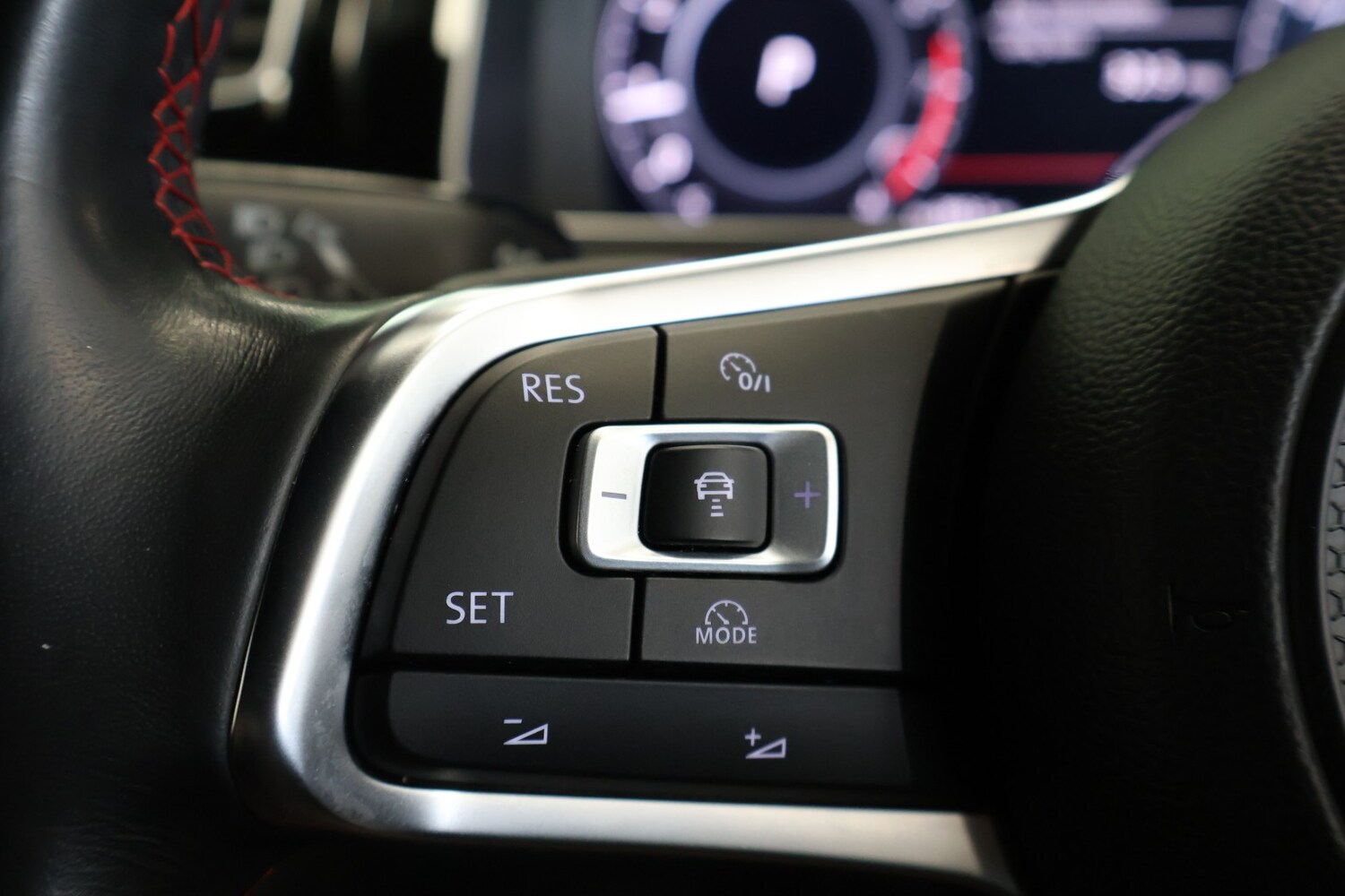 Used Volkswagen Golf 2018 for sale - 78045529: Photo 31