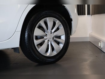 Used Suzuki Baleno 2017 for sale - 79429711: Photo