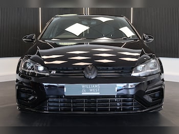 Used Volkswagen Golf 2019 for sale - 78469800: Photo