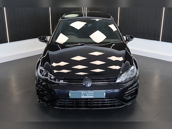 Used Volkswagen Golf 2019 for sale - 78469800: Photo