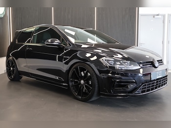 Used Volkswagen Golf 2019 for sale - 78469800: Photo