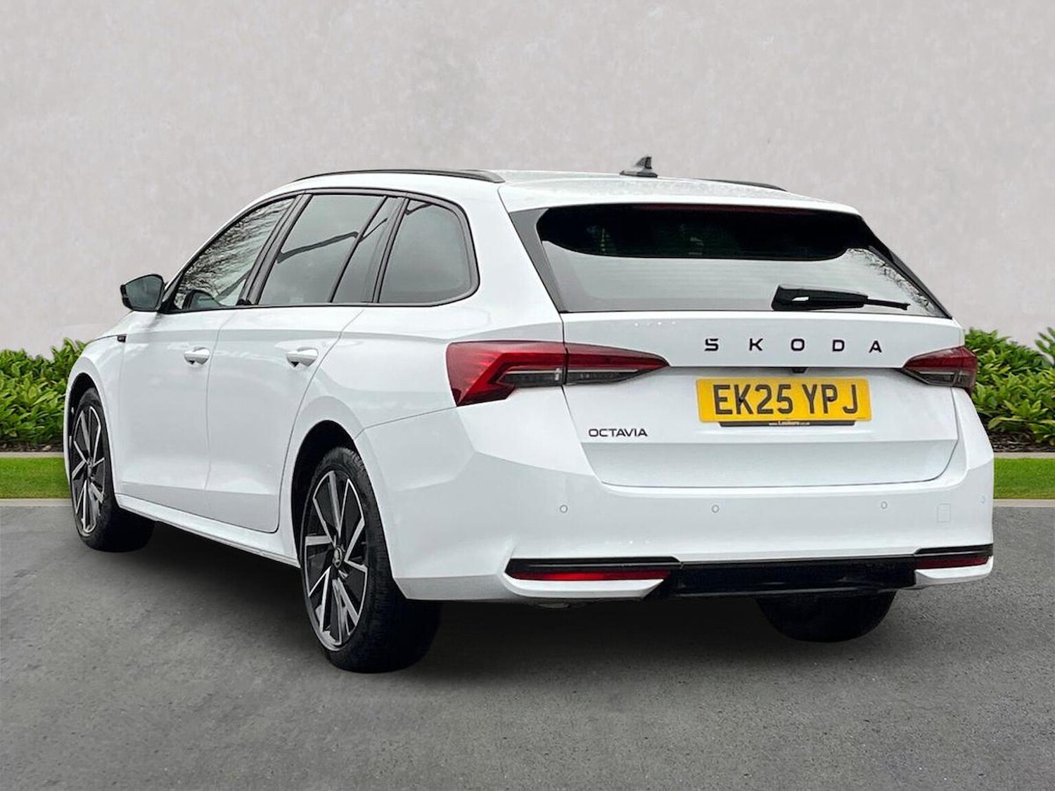 Used Skoda Octavia 2025 for sale - 77901579: Photo 2