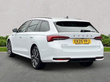 Used Skoda Octavia 2025 for sale - 77901579: Photo