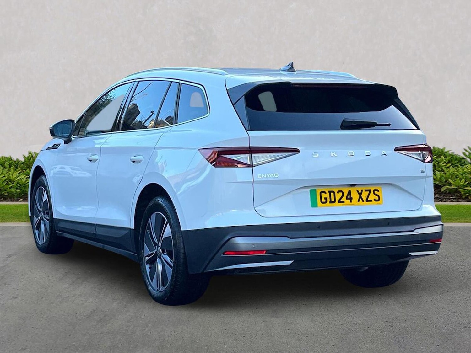 Used Skoda Enyaq 2024 for sale - 76932267: Photo 2