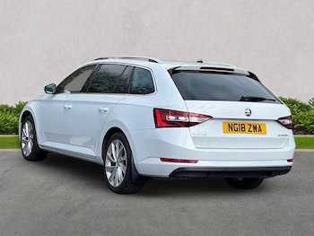 Used Skoda Superb 2018 for sale - 78194799: Photo