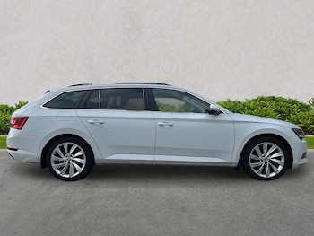 Used Skoda Superb 2018 for sale - 78194799: Photo