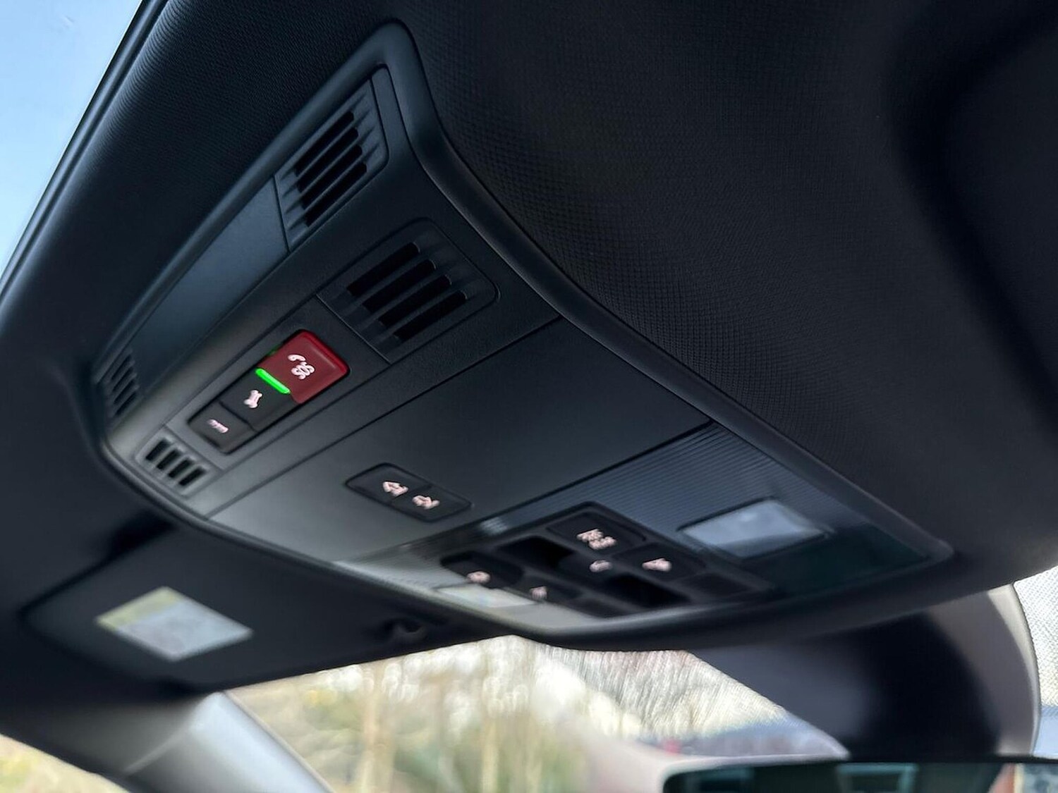 Used Skoda Karoq 2025 for sale - 76785258: Photo 14