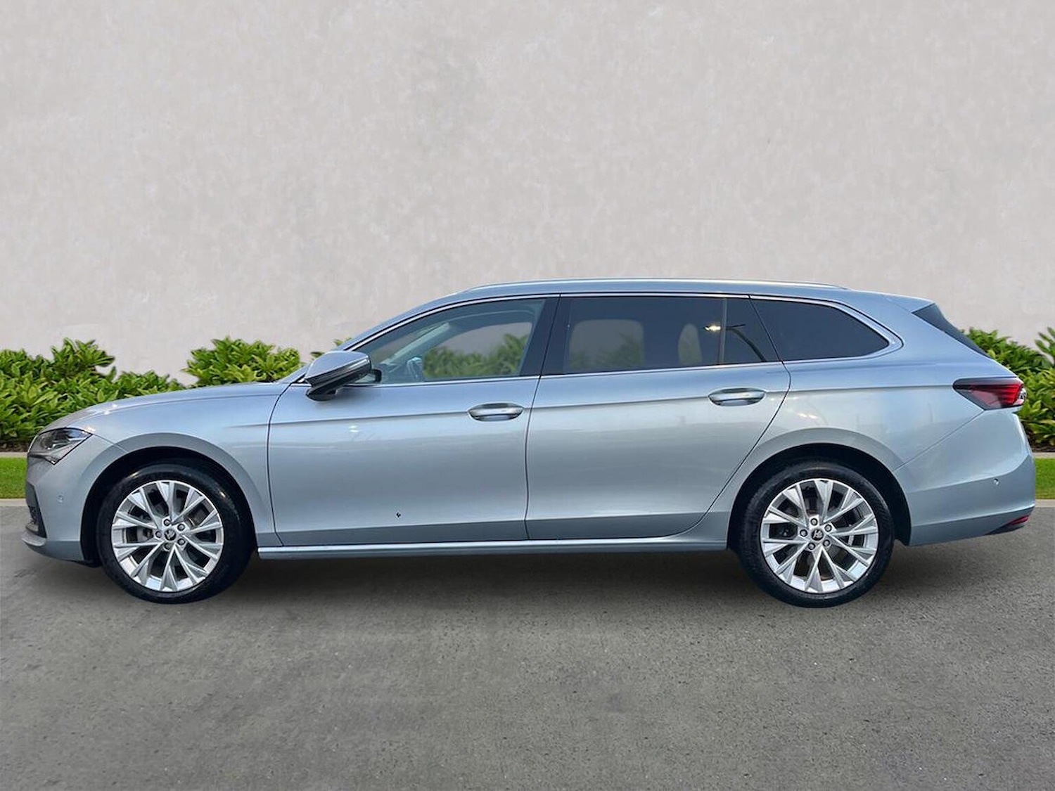 Used Skoda Superb 2025 for sale - 76748448: Photo 19