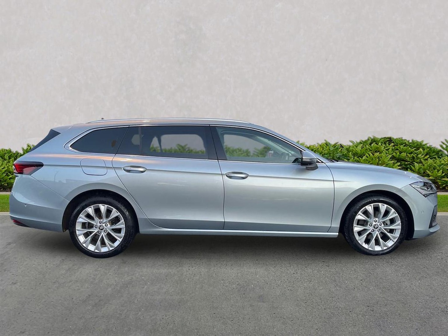 Used Skoda Superb 2025 for sale - 76748448: Photo 3