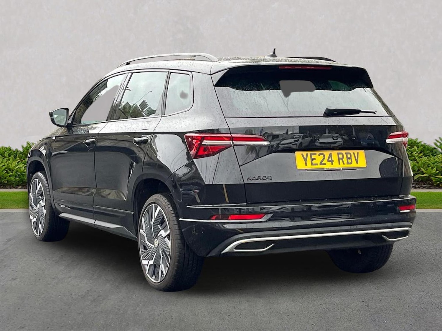 Used Skoda Karoq 2024 for sale - 76358002: Photo 2