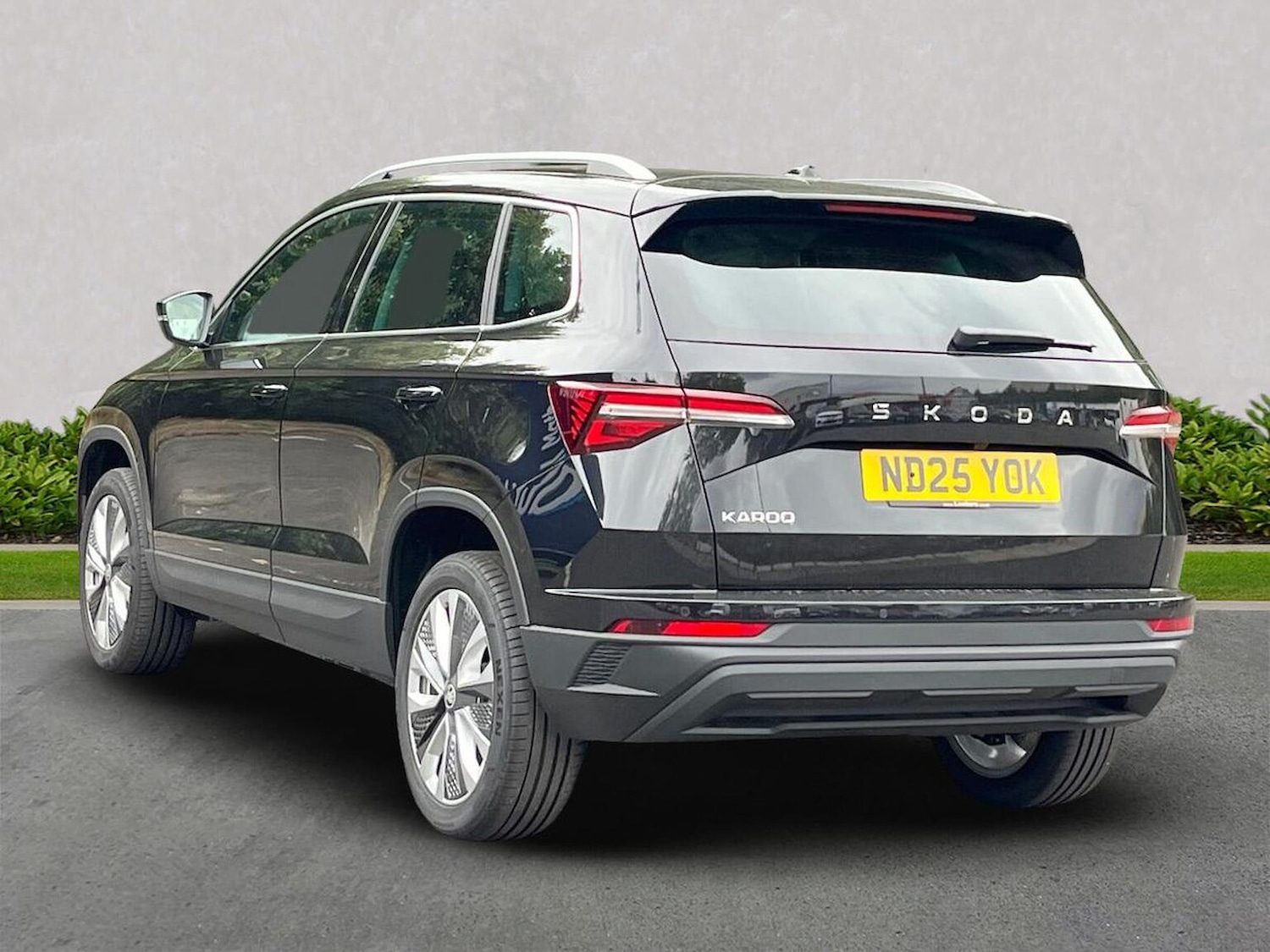 Used Skoda Karoq 2025 for sale - 77555280: Photo 2