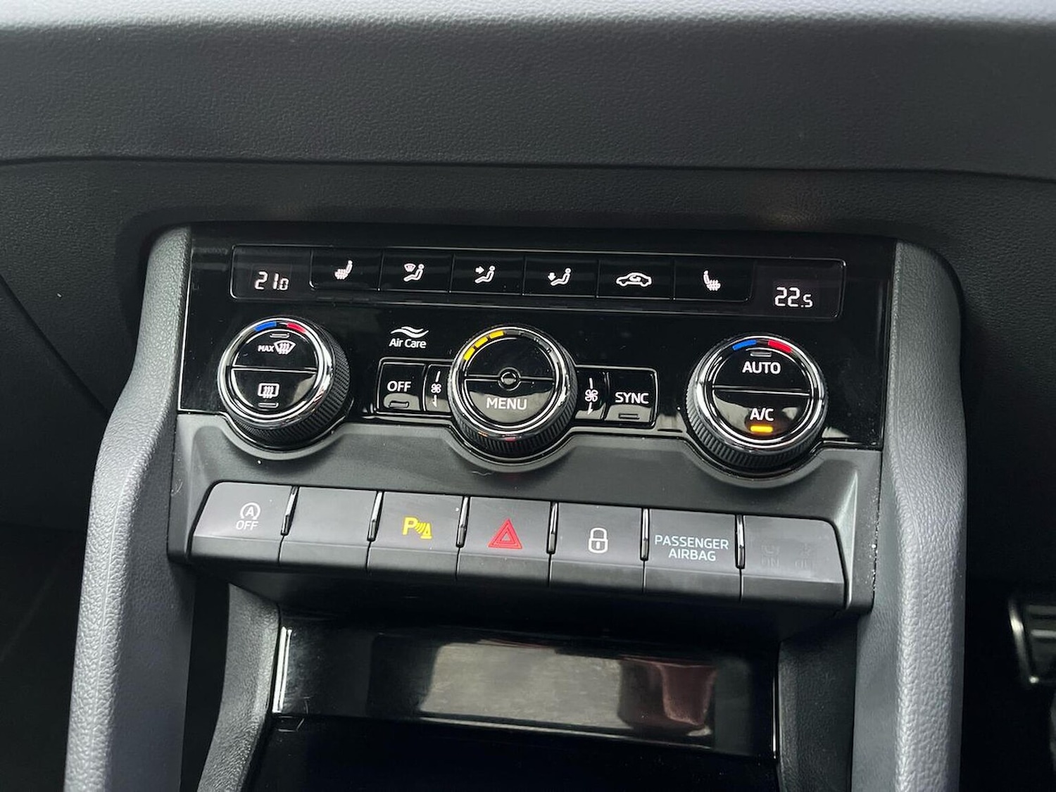 Used Skoda Karoq 2022 for sale - 78144462: Photo 13