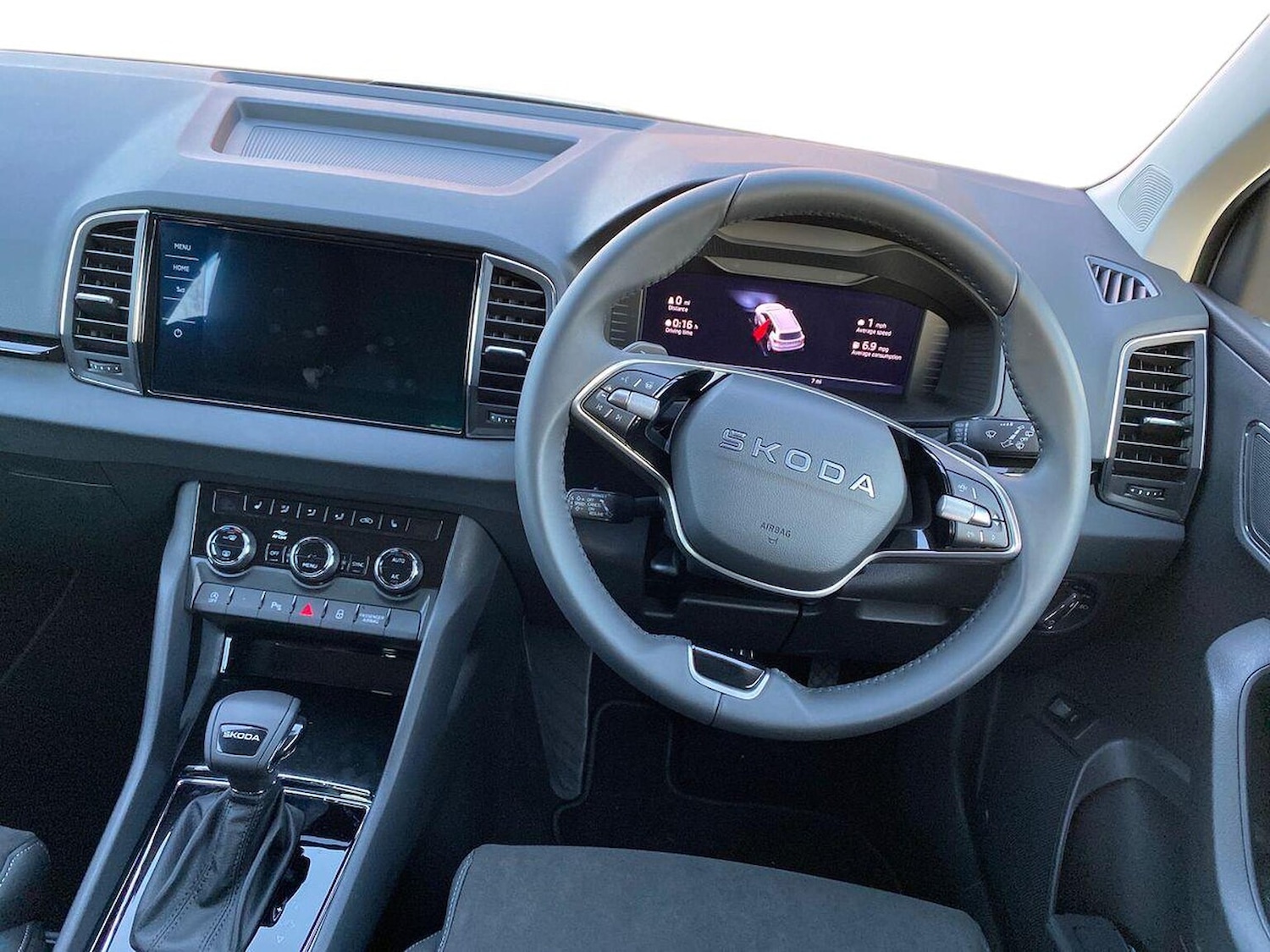 Used Skoda Karoq 2025 for sale - 77542483: Photo 10