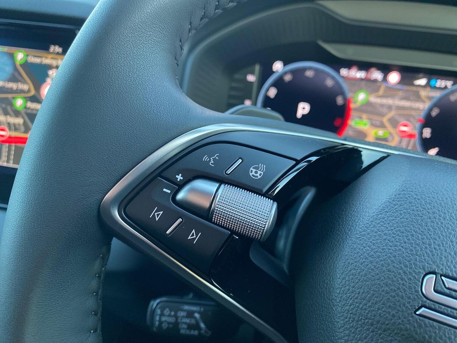 Used Skoda Karoq 2025 for sale - 77542483: Photo 27