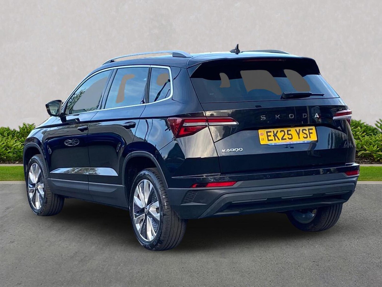 Used Skoda Karoq 2025 for sale - 76220454: Photo 2