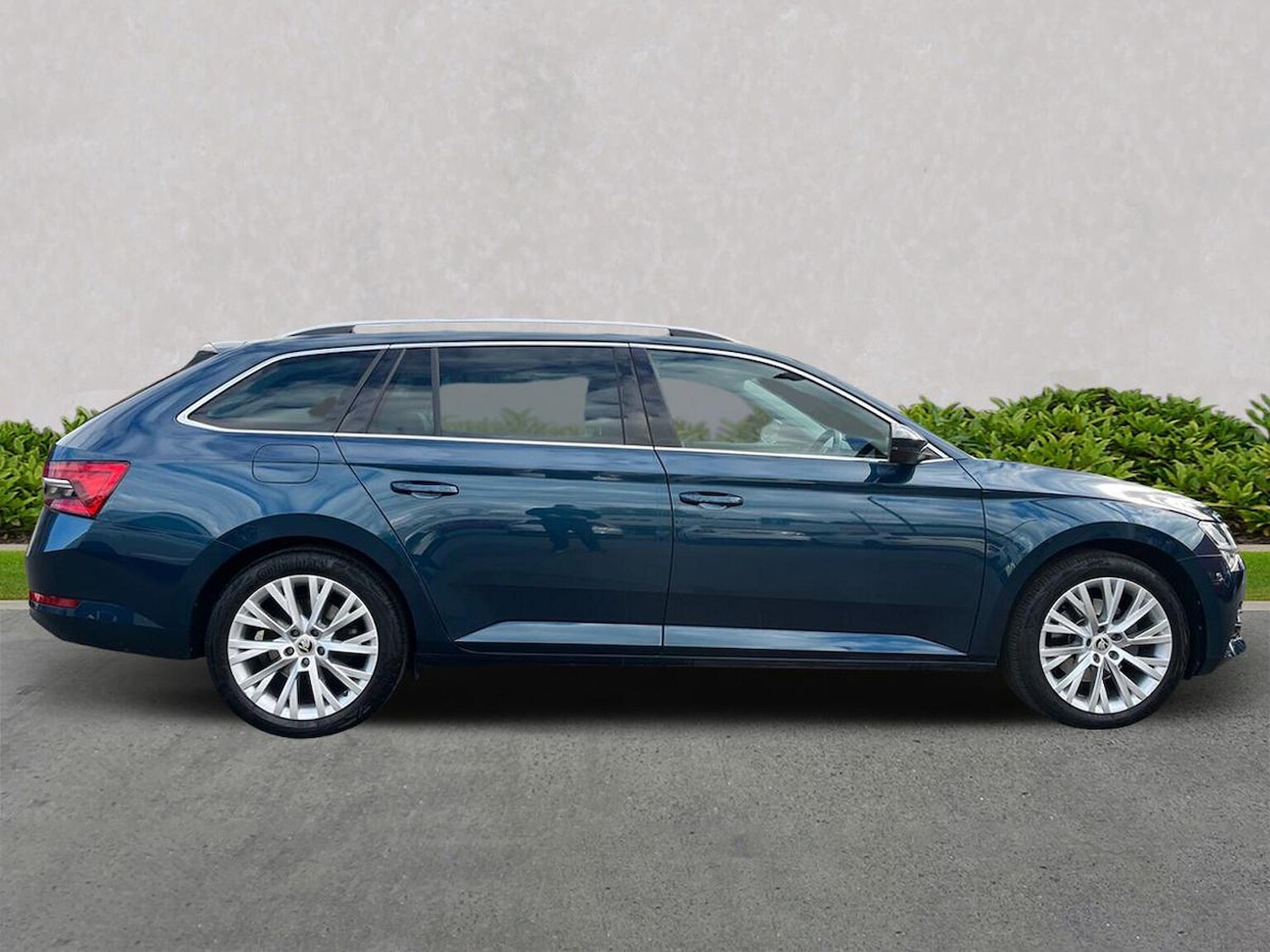 Used Skoda Superb 2023 for sale - 76058003: Photo 3