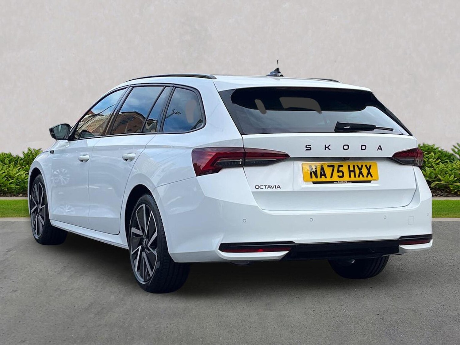 Used Skoda Octavia 2025 for sale - 76220457: Photo 2