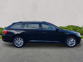 Used Skoda Superb 2023 for sale - 77542473: Photo