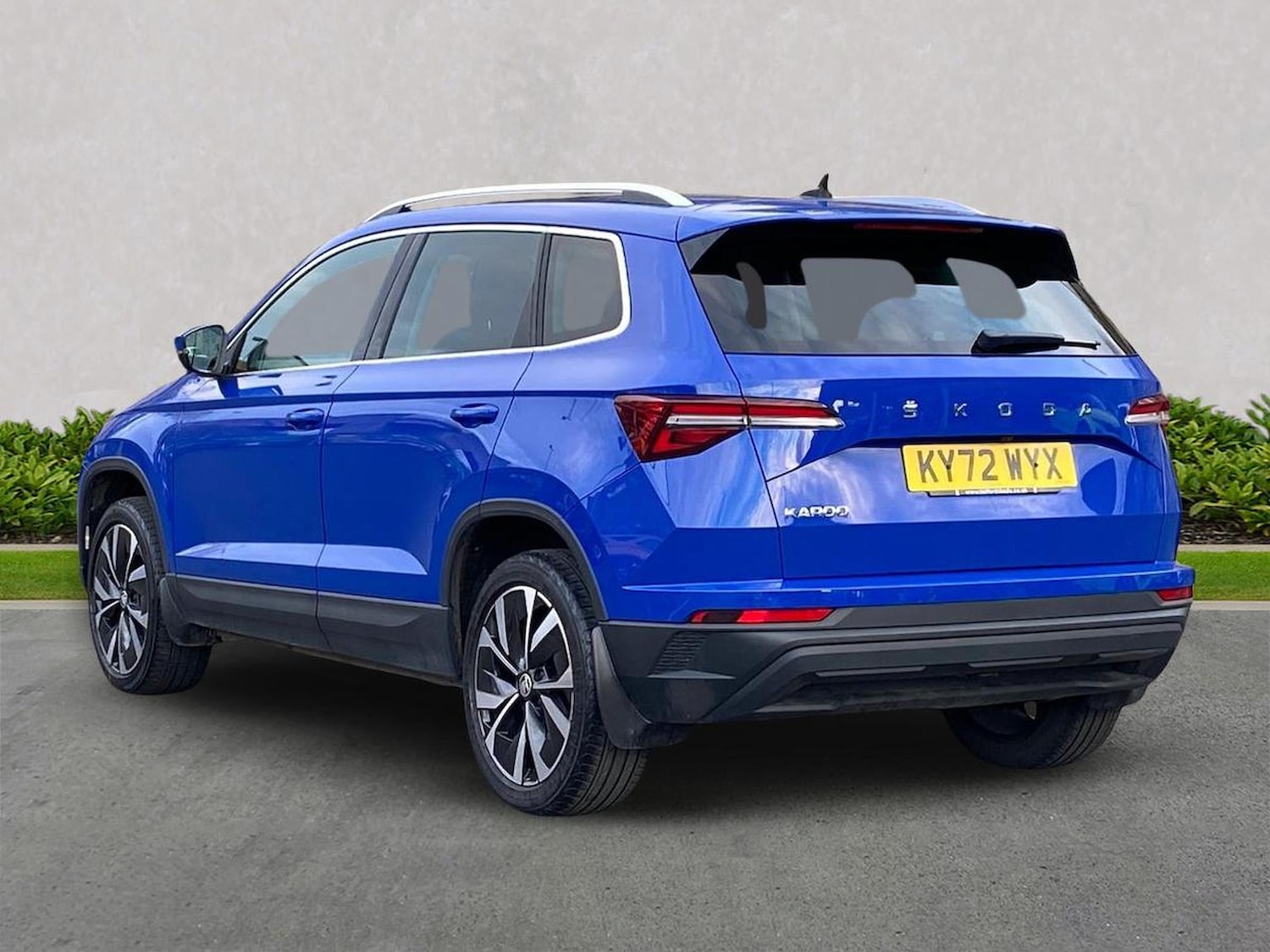 Used Skoda Karoq 2023 for sale - 78176500: Photo 2