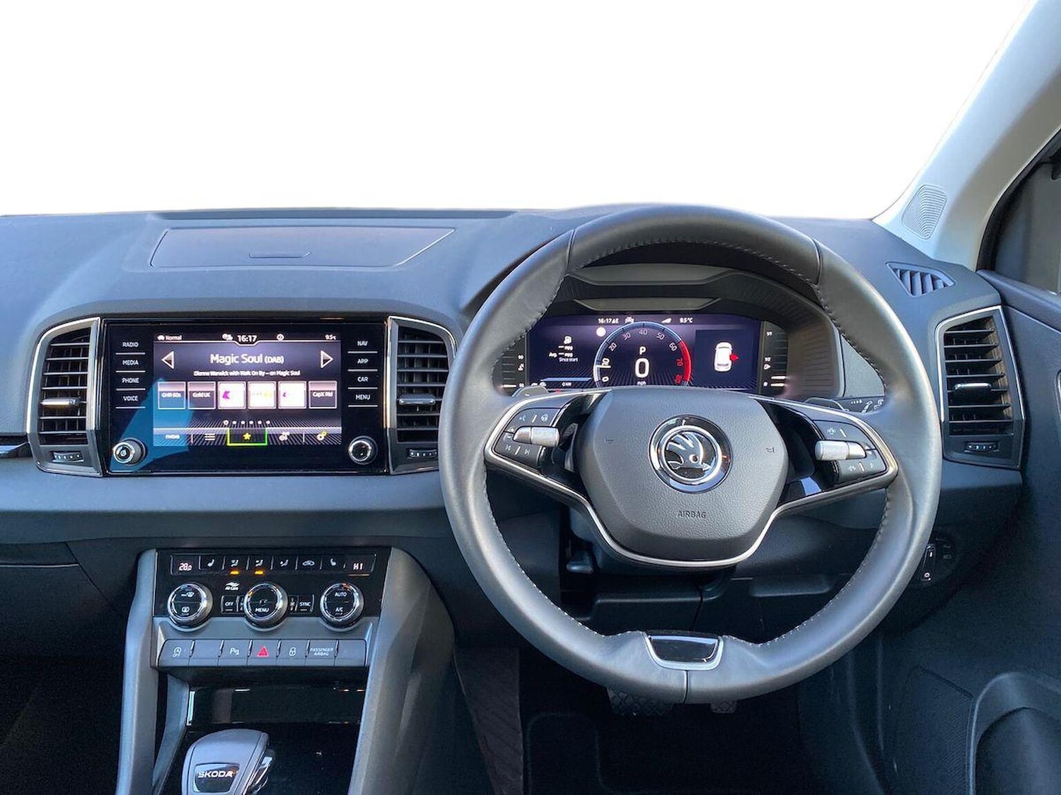 Used Skoda Karoq 2024 for sale - 76407374: Photo 10