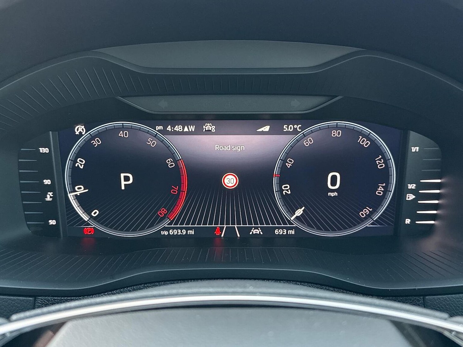 Used Skoda Karoq 2025 for sale - 76970008: Photo 10