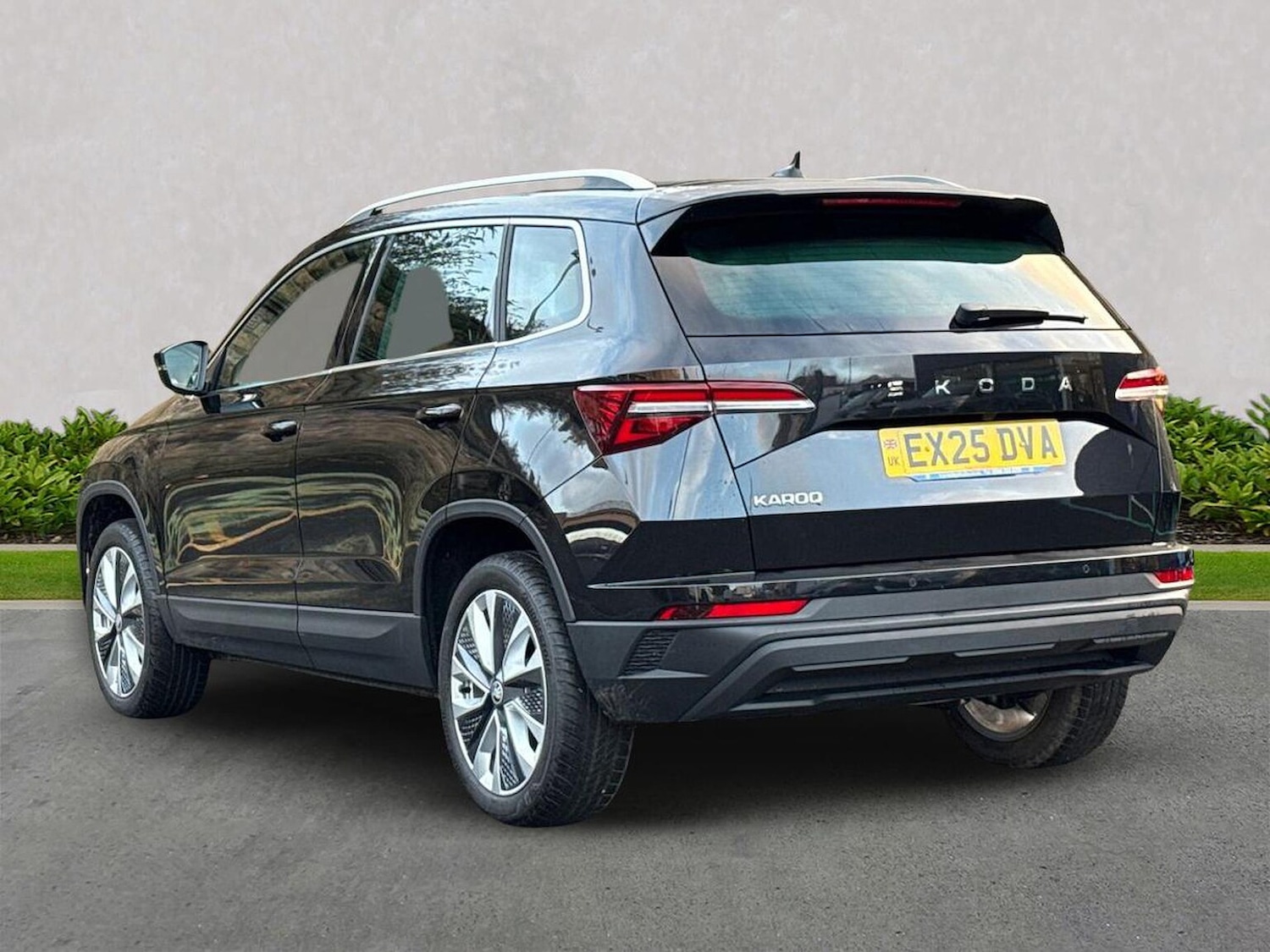 Used Skoda Karoq 2025 for sale - 76970005: Photo 2