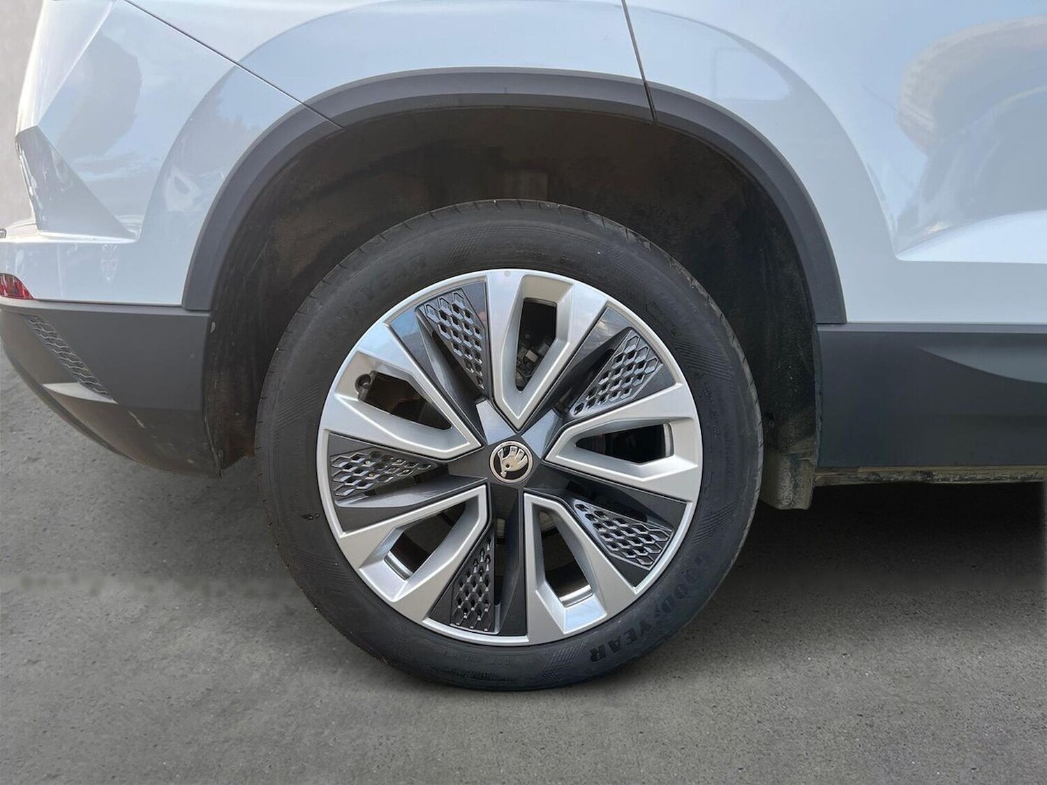 Used Skoda Karoq 2024 for sale - 76444707: Photo 6