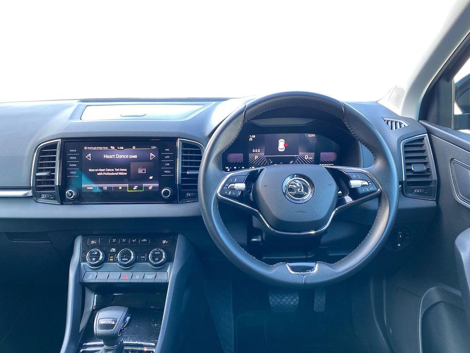 Used Skoda Karoq 2024 for sale - 76392477: Photo 10