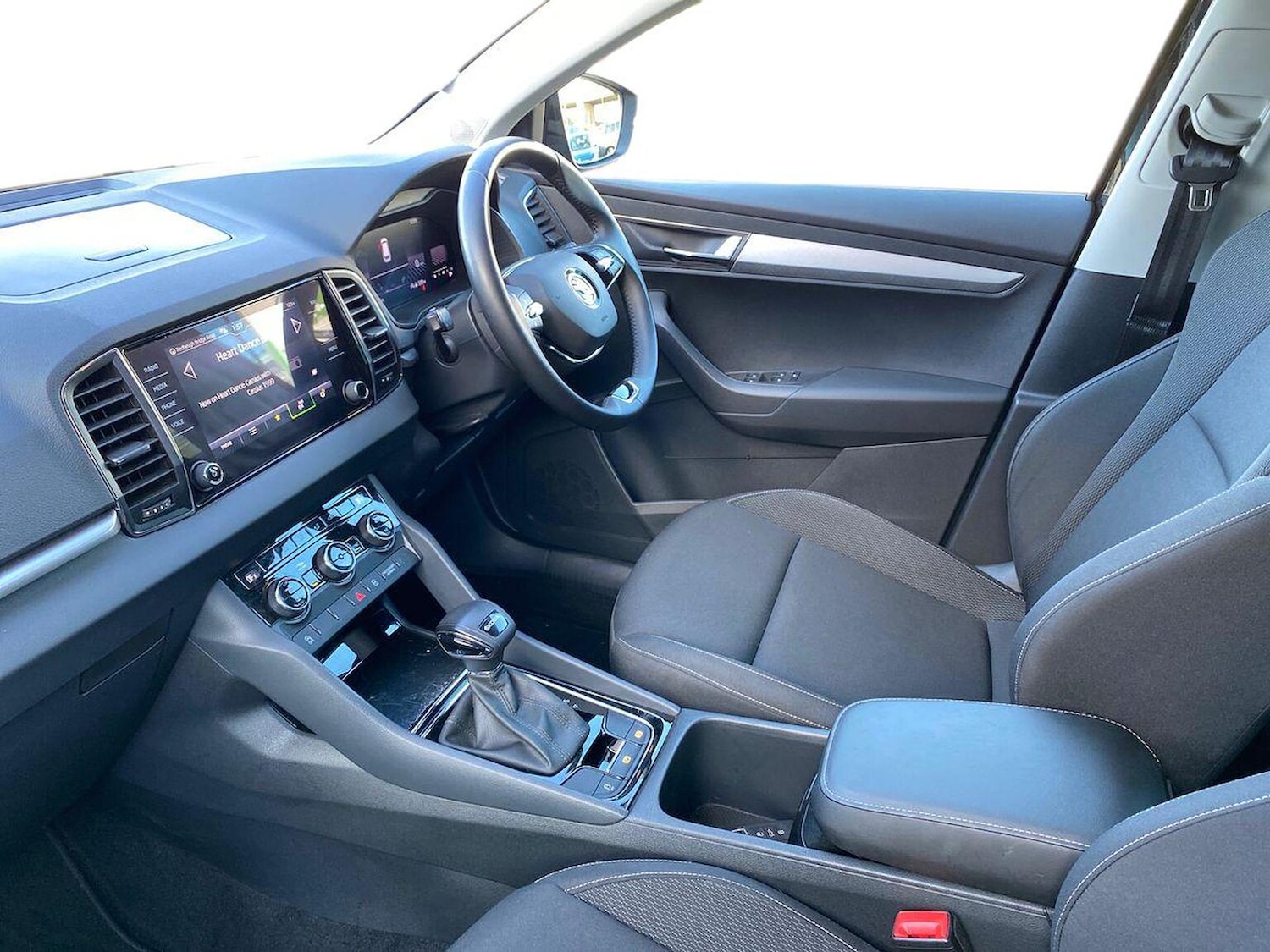 Used Skoda Karoq 2024 for sale - 76392477: Photo 8