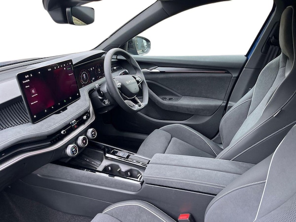 Used Skoda Superb 2025 for sale - 75437430: Photo 9