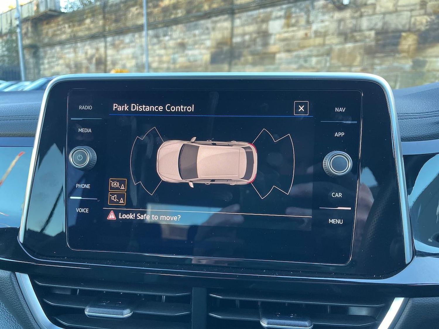 Used Volkswagen T-Roc 2022 for sale - 76757420: Photo 21