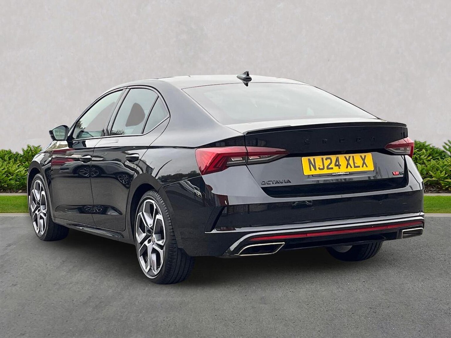 Used Skoda Octavia 2024 for sale - 76293015: Photo 2
