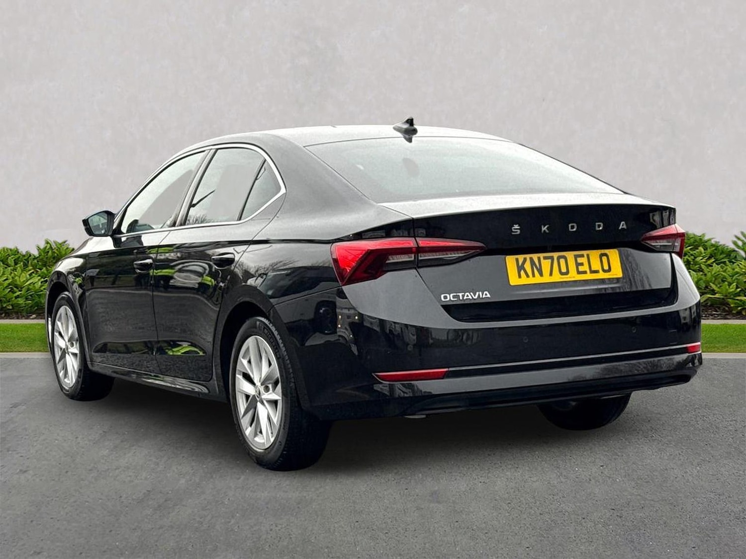 Used Skoda Octavia 2020 for sale - 76763402: Photo 2