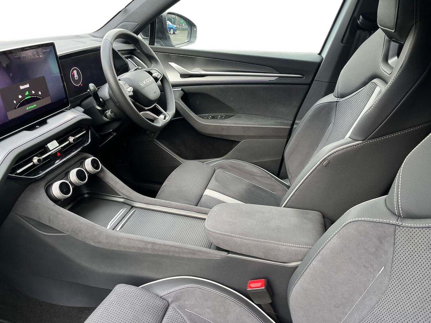 Used Skoda Kodiaq 2025 for sale - 77901575: Photo 8