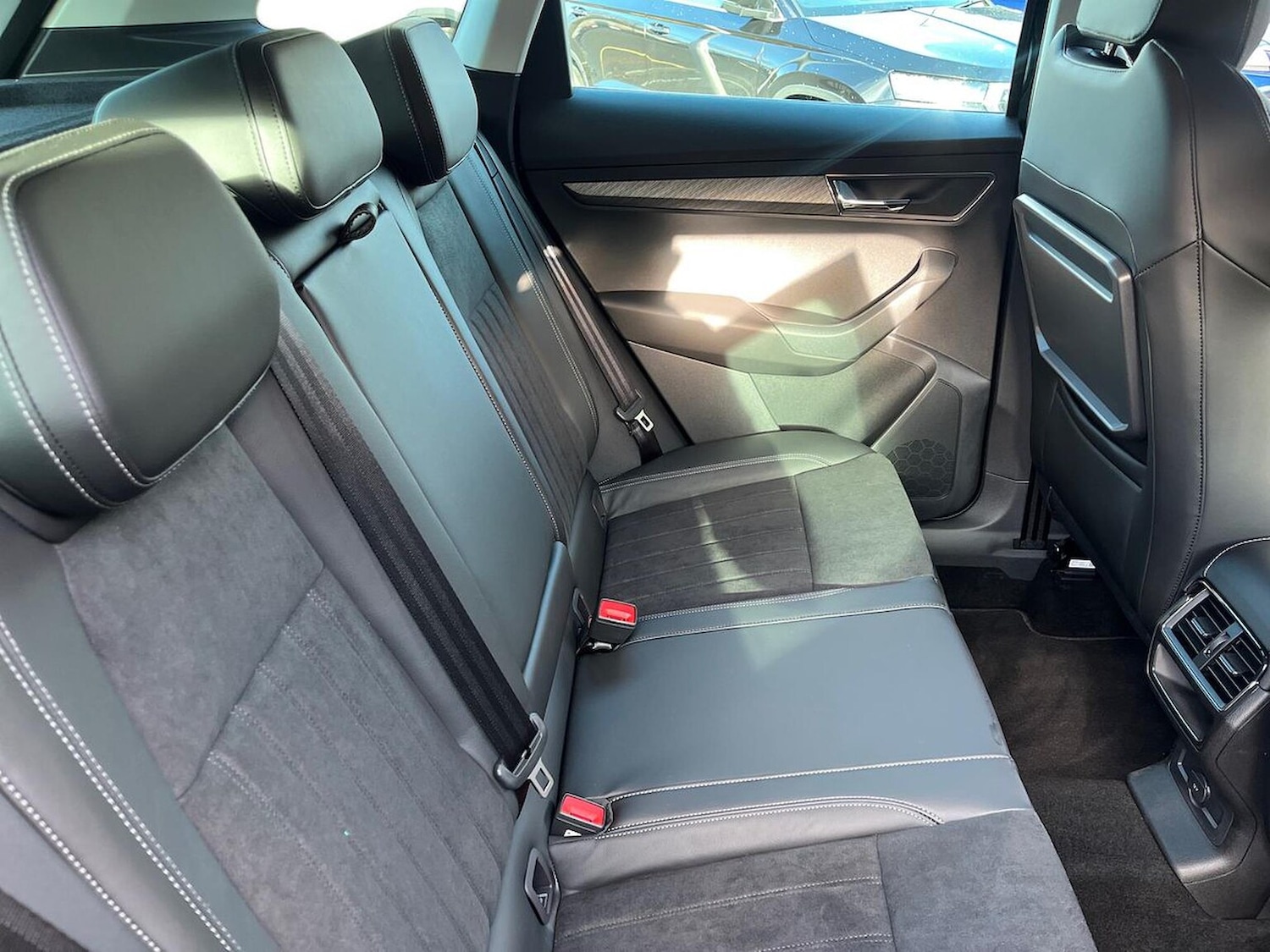 Used Skoda Karoq 2025 for sale - 76437279: Photo 17