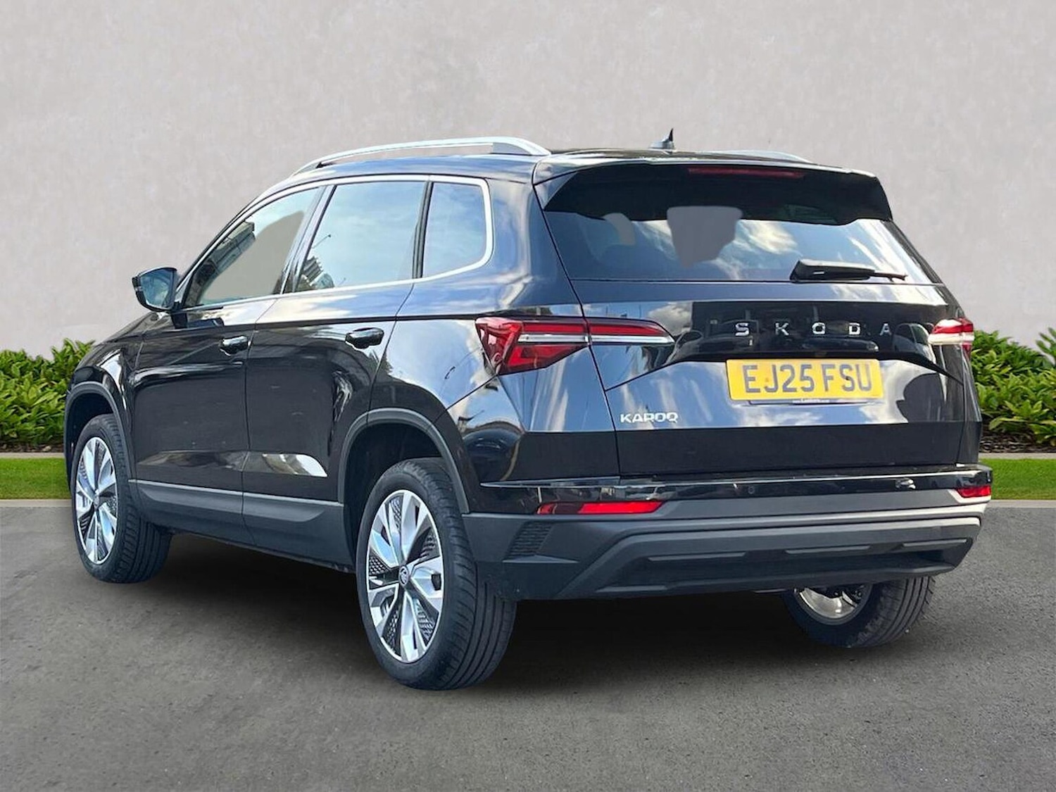 Used Skoda Karoq 2025 for sale - 76437279: Photo 3