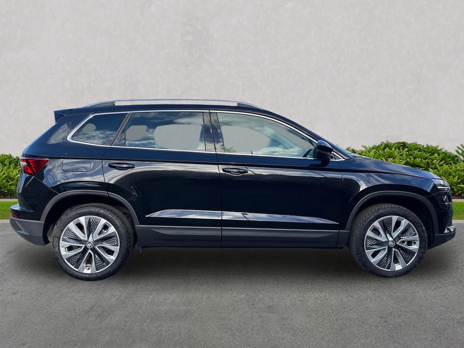 Used Skoda Karoq 2025 for sale - 76437279: Photo 4
