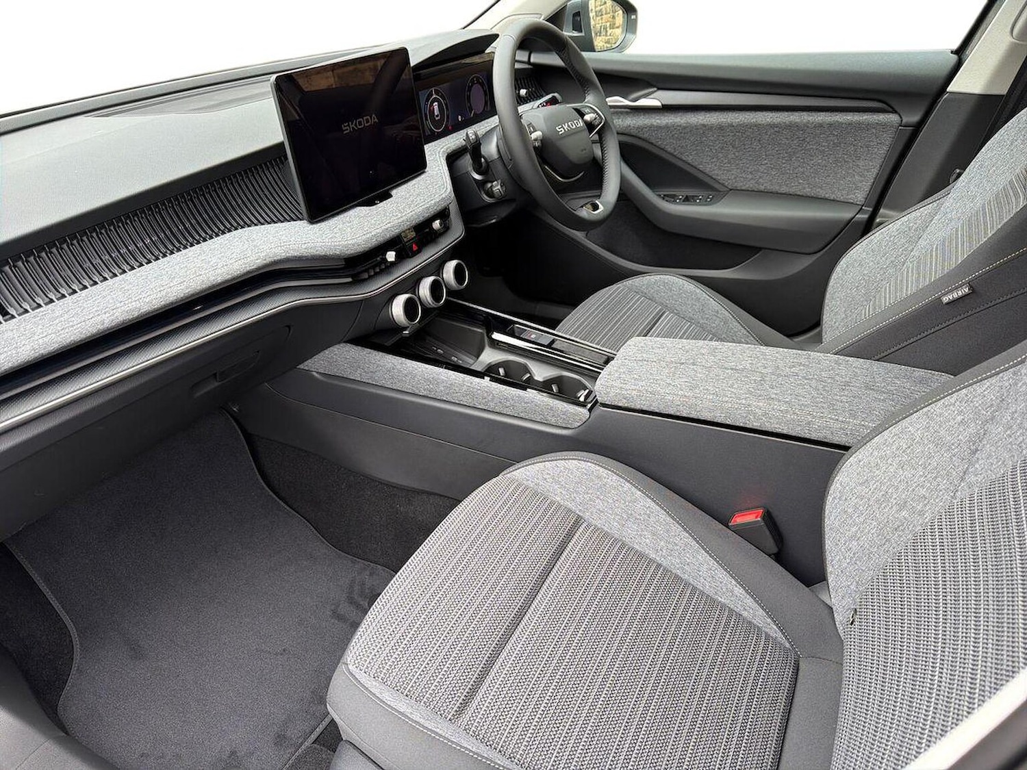 Used Skoda Superb 2025 for sale - 78031796: Photo 7