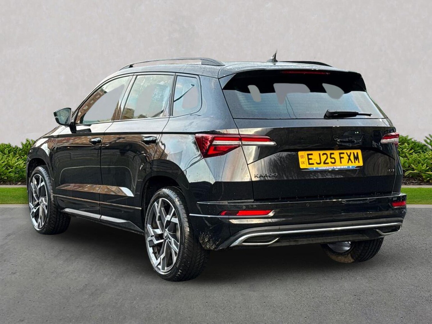 Used Skoda Karoq 2025 for sale - 76970004: Photo 2