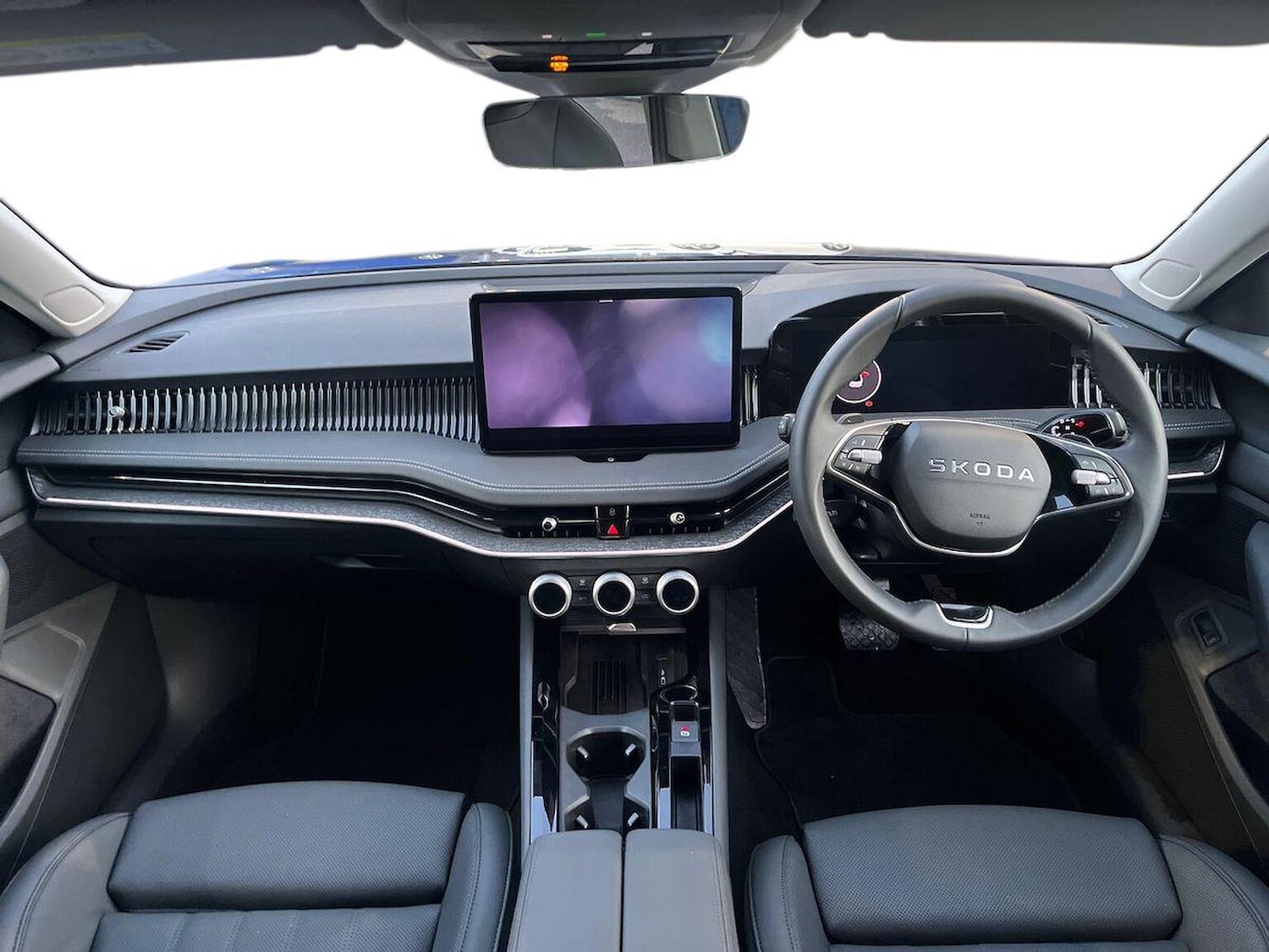 Used Skoda Superb 2025 for sale - 76924618: Photo 8