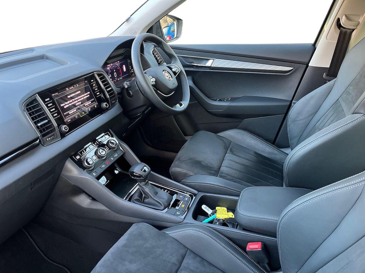 Used Skoda Karoq 2024 for sale - 76407382: Photo 8