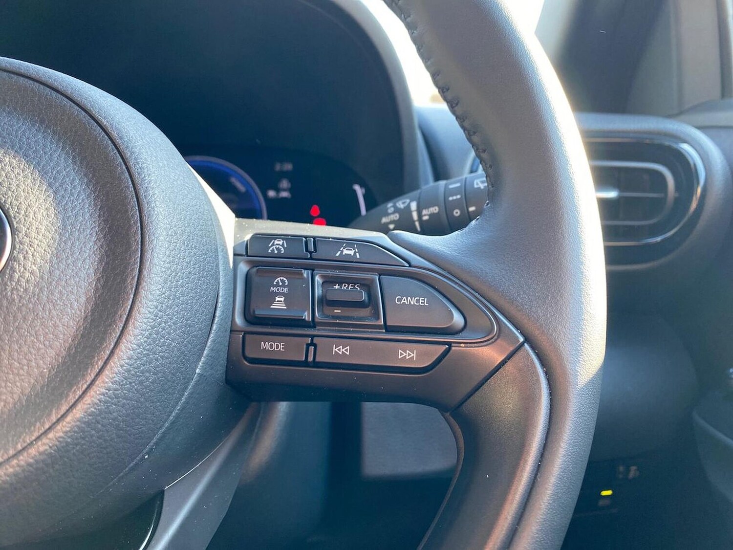 Used Toyota Yaris Cross 2025 for sale - 78194896: Photo 25