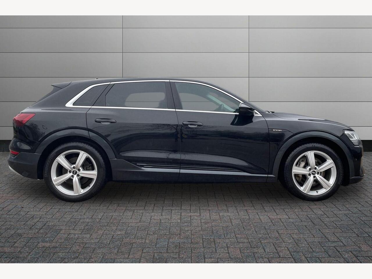 Used Audi e-tron 2021 for sale - 77498331: Photo 5