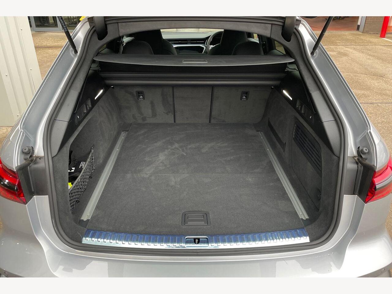 Used Audi RS6 2023 for sale - 76675742: Photo 12