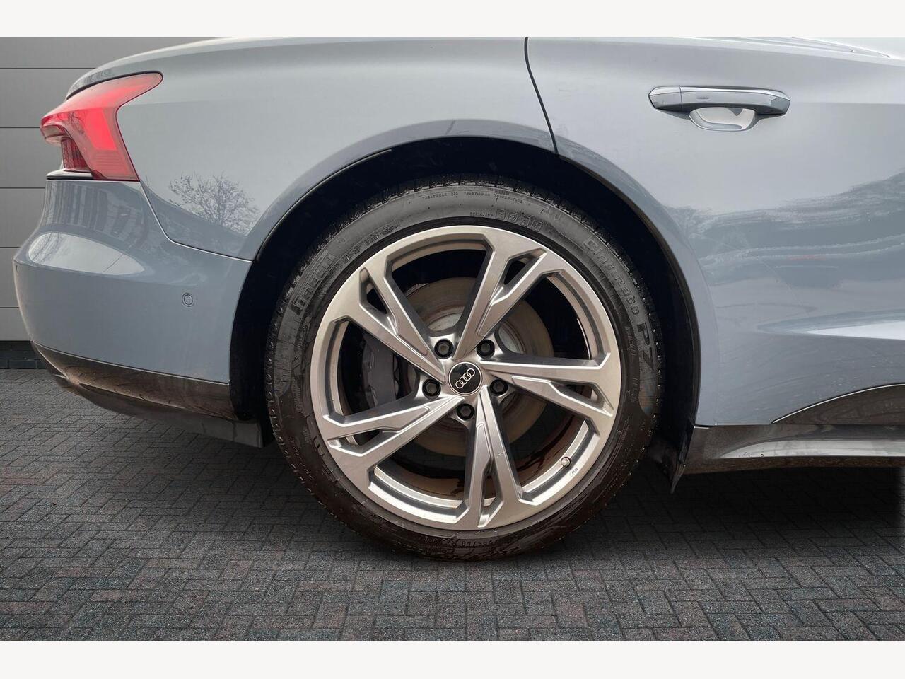 Used Audi e-tron GT 2022 for sale - 77498334: Photo 6