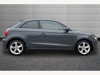 Used Audi A1 2017 for sale - 76258014: Photo