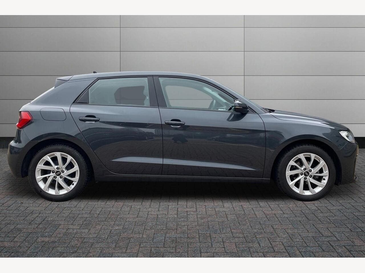 Used Audi A1 2023 for sale - 76675788: Photo 4