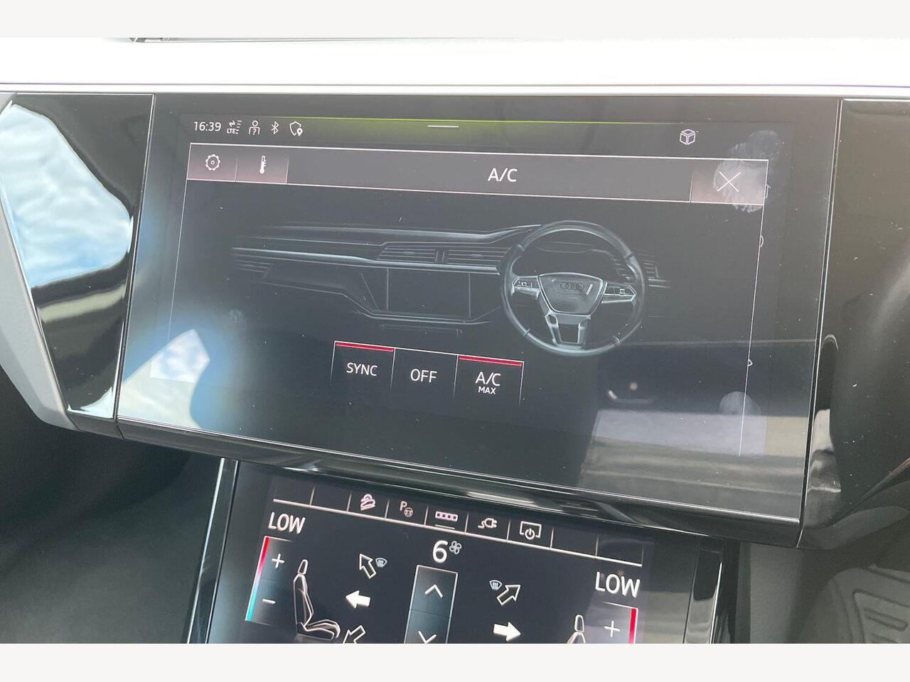 Used Audi Q8 2023 for sale - 76676833: Photo 17