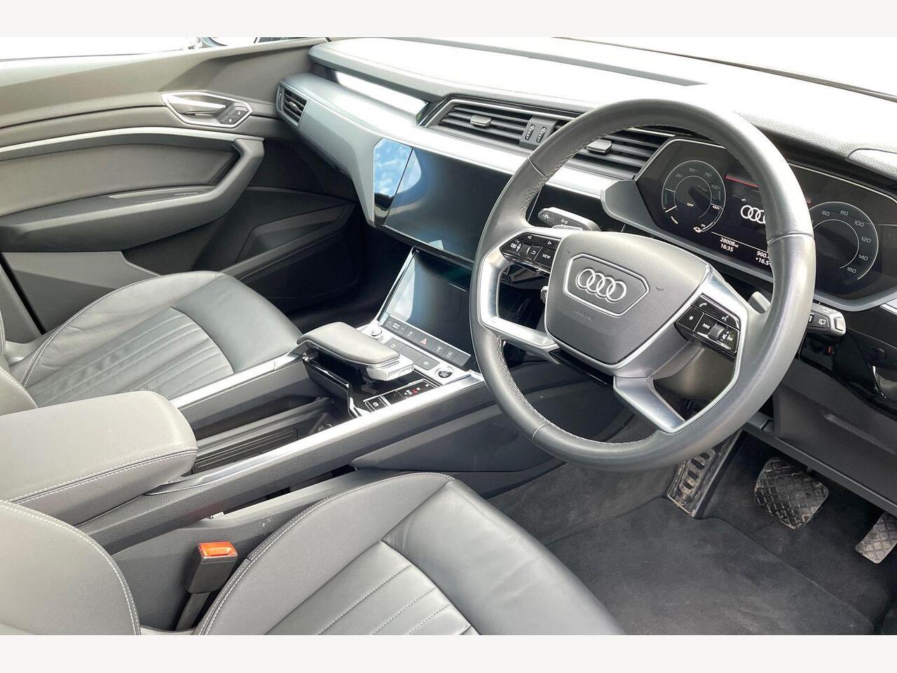 Used Audi Q8 2023 for sale - 76676833: Photo 6